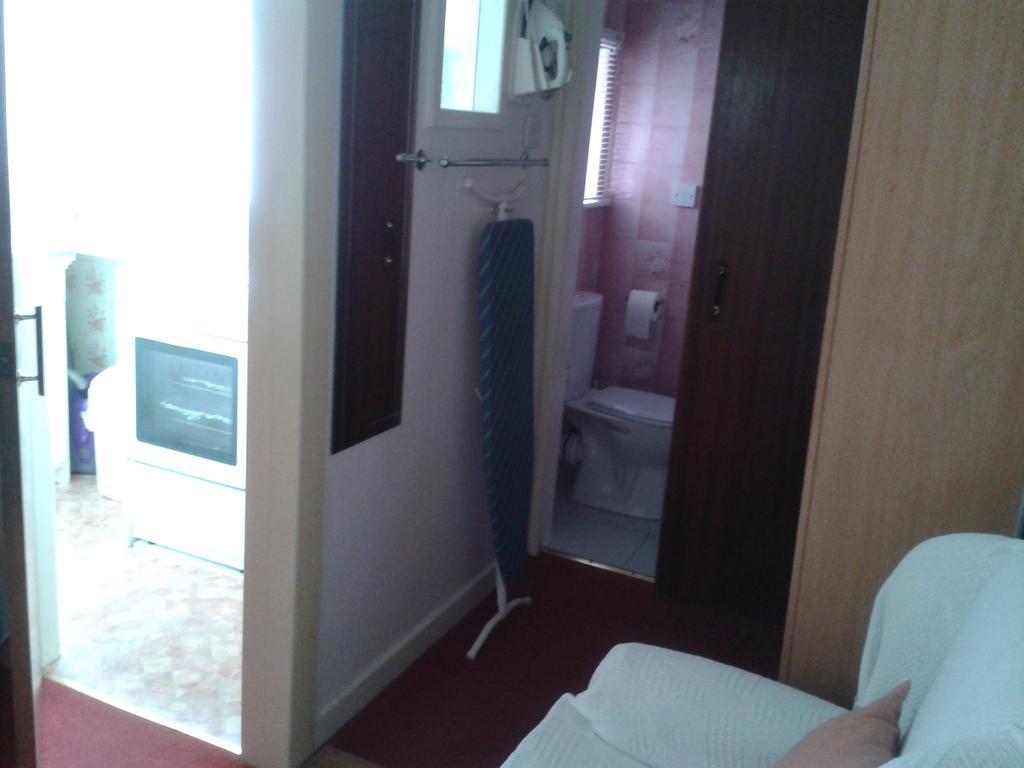 Apartment Lyndale Flats Blackpool