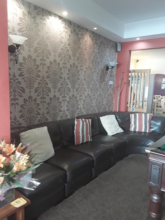 Lyndawn Bed & Breakfast Blackpool