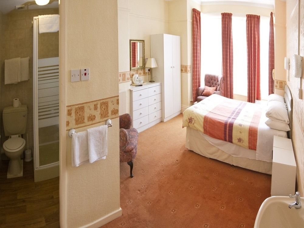 Guest house Brooklands Over 50'S Only 3*