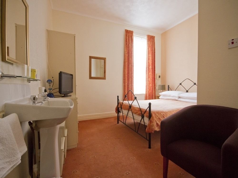 Guest house Brooklands Over 50'S Only 3*