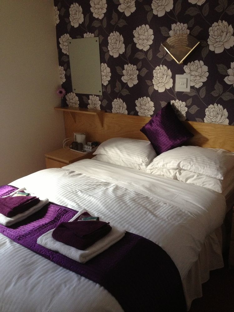 The Carlton 3*