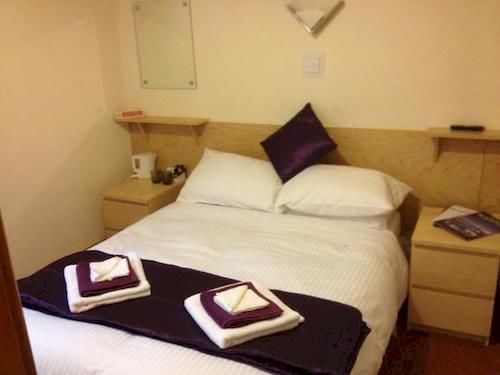 The Carlton Guest house 3*