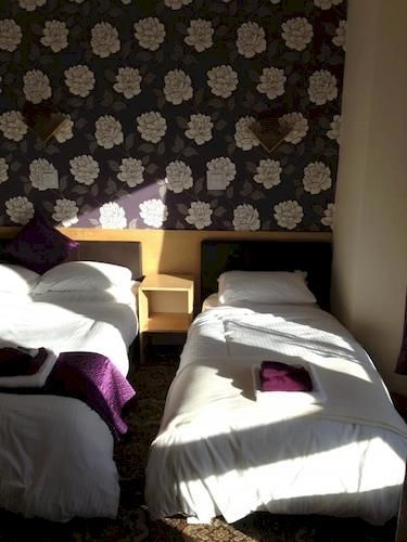 The Carlton 3* Blackpool