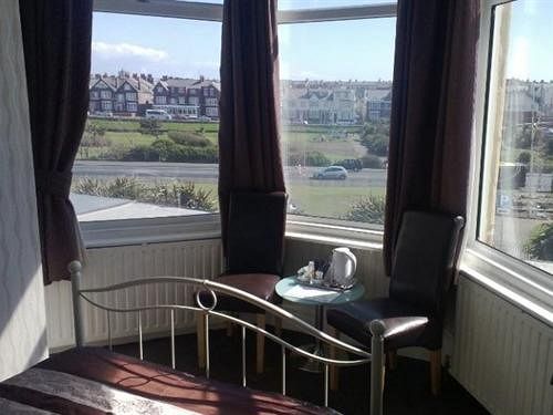 Waves Bed & Breakfast Blackpool