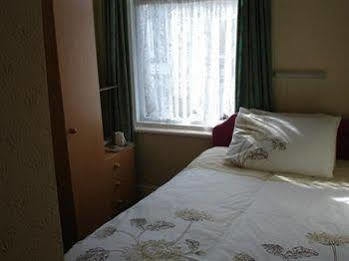 The Tudor 3*