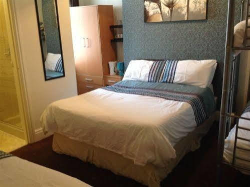 The Peerless Guest house Blackpool