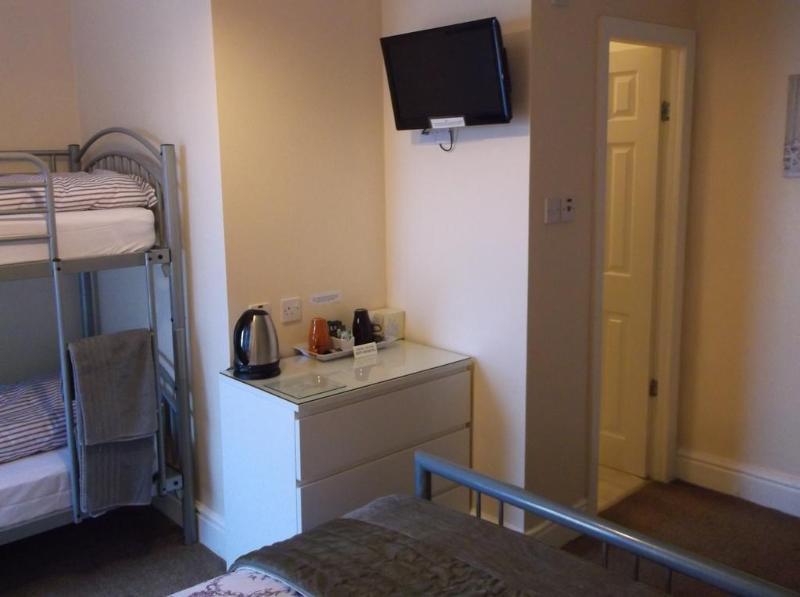 Guest house Rossall House , For Families & Couples 3*