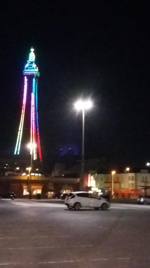 Montgomery 3* Blackpool