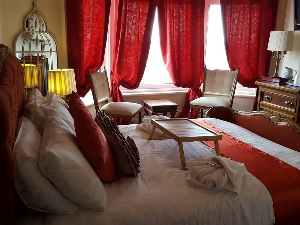 Guest house Crystals On The Prom 3*