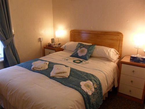 Shazron 3* Blackpool