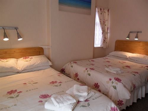 Shazron 3* Blackpool