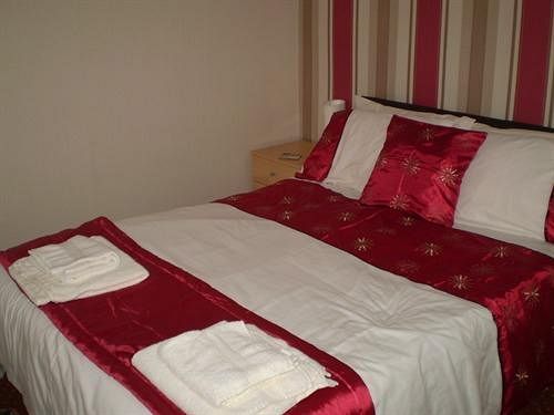 Hotel The South Lea 3*