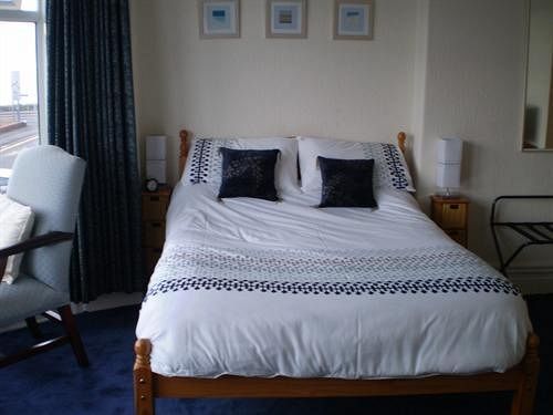 Hotel The South Lea 3*