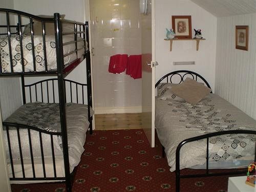 Hotel The South Lea 3*