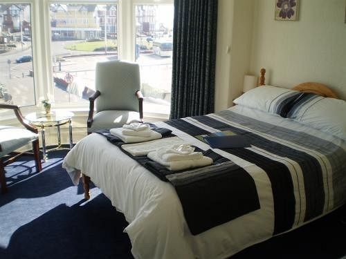 Hotel The South Lea 3*