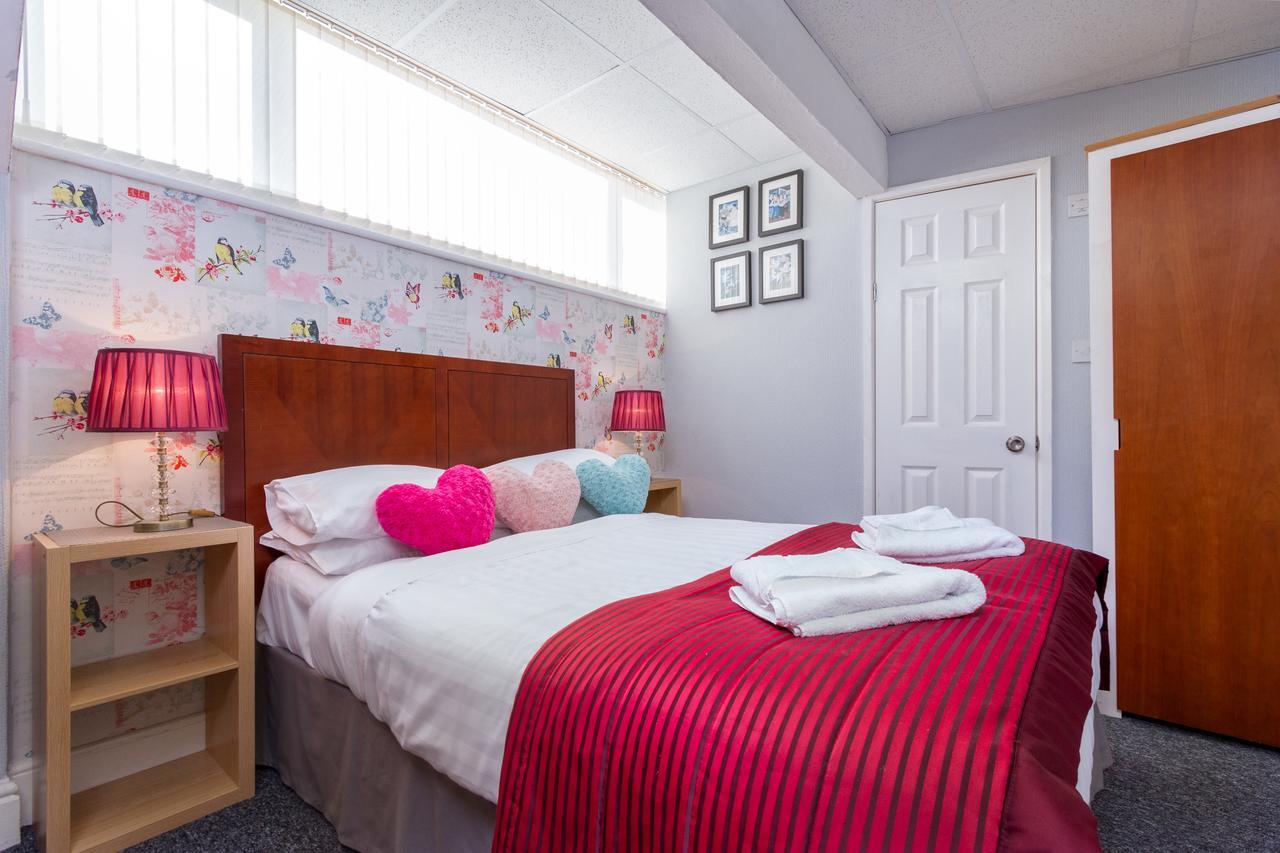 Hotel Adelaide - Town Centre - Opposite Winter Gardens *