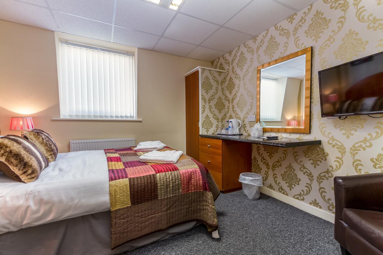 Adelaide - Town Centre - Opposite Winter Gardens * Blackpool