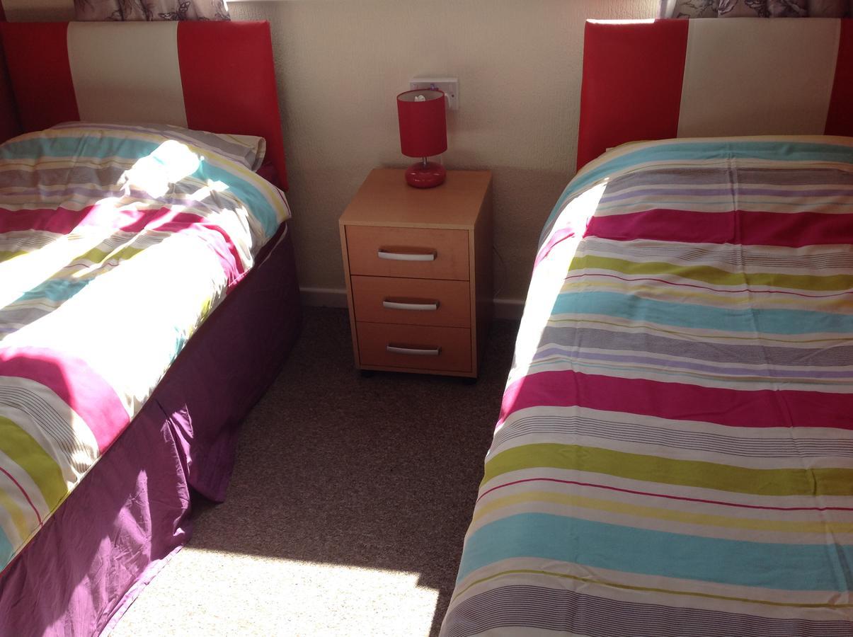 Lindisfarne - Families & Couples Only Apartment