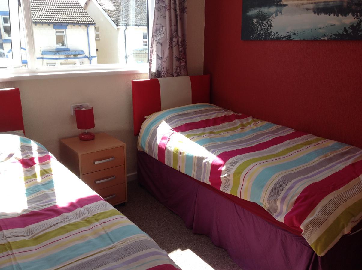Lindisfarne - Families & Couples Only Blackpool