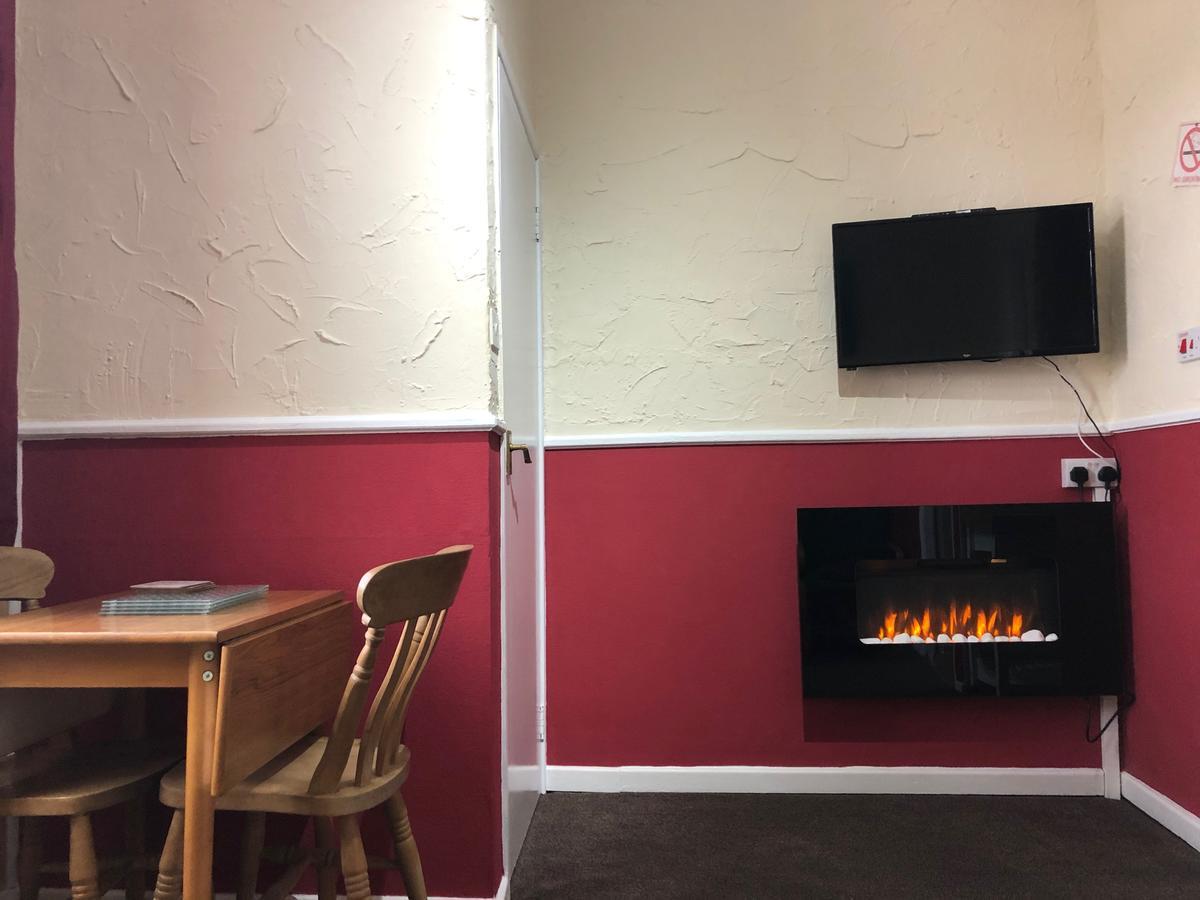 Lindisfarne - Families & Couples Only Apartment Blackpool