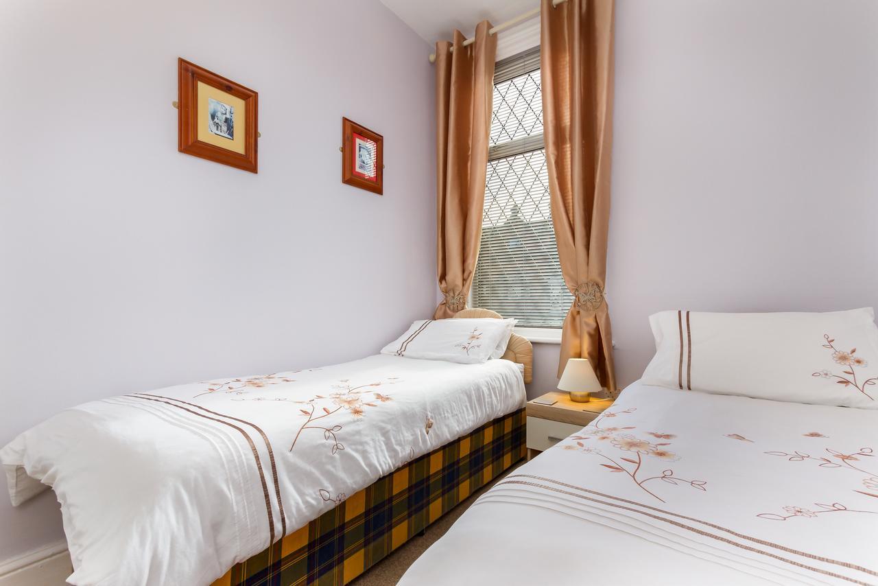 Le Papillon Guest house Blackpool