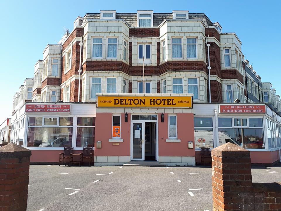 Delton Hotel 3*