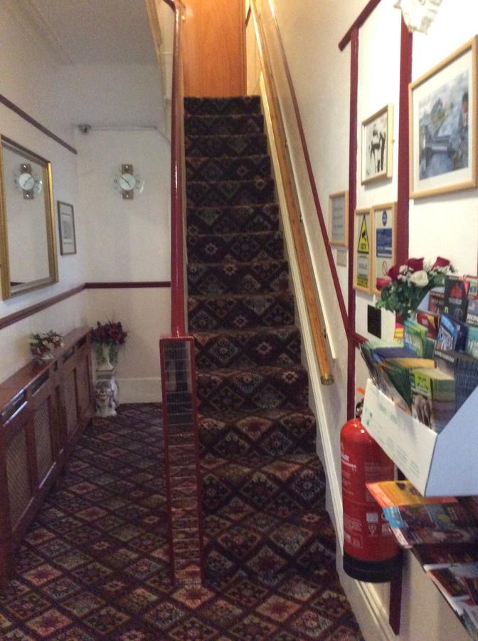 Shazron Bed & Breakfast Blackpool