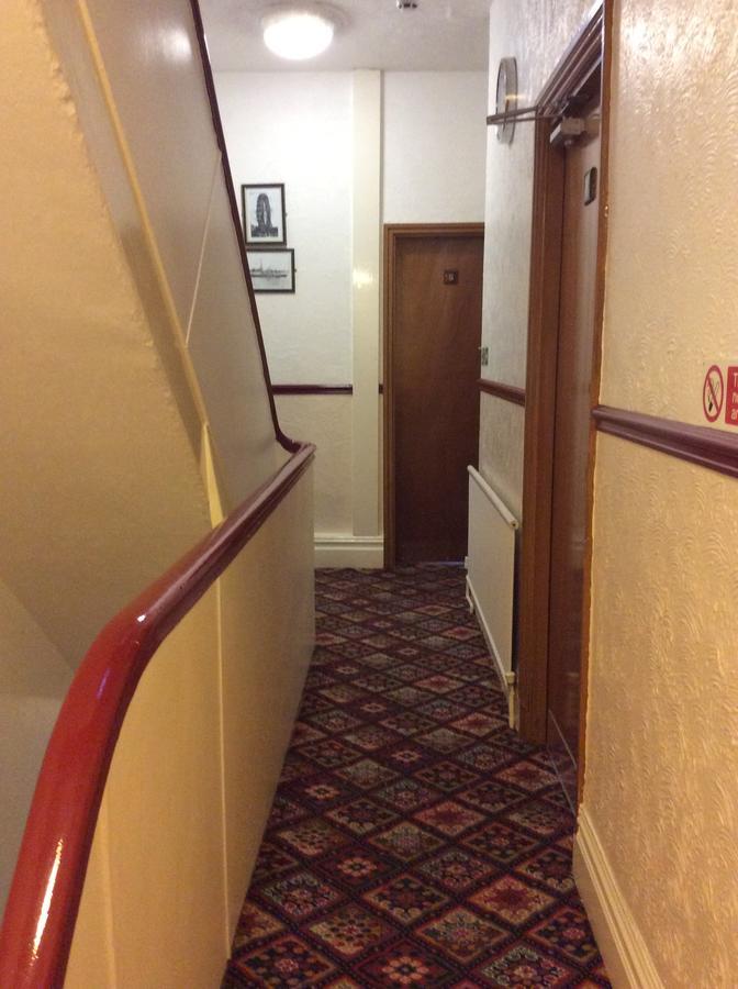 Shazron 3* Blackpool