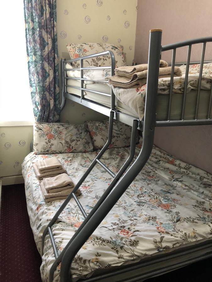 Pier View For Families Bed & Breakfast Blackpool