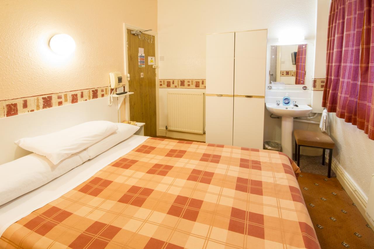 Guest house Brooklands Over 50'S Only 3*