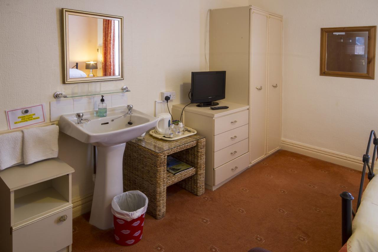 Brooklands Over 50'S Only Guest house