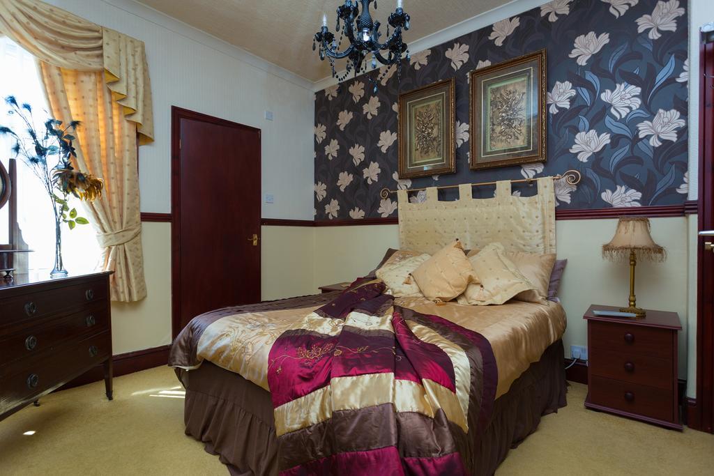Graydon Blackpool