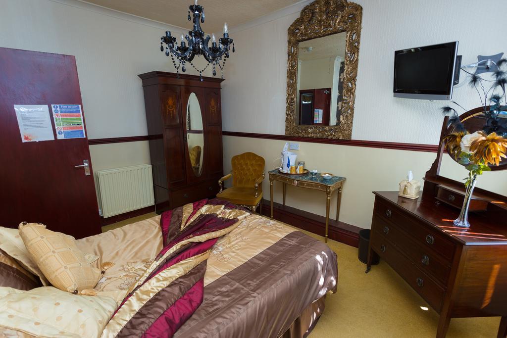Graydon Blackpool
