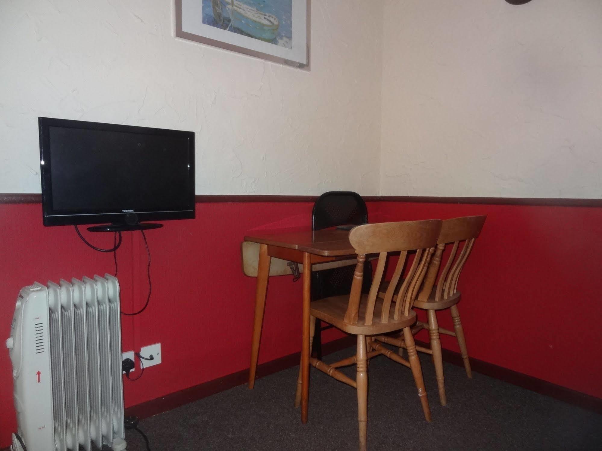 Apartment Lindisfarne - Families & Couples Only *