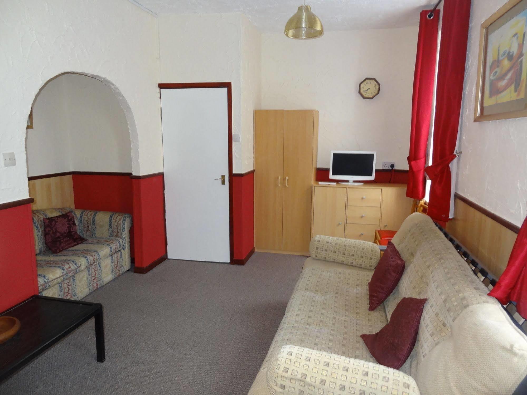 Lindisfarne - Families & Couples Only * Blackpool