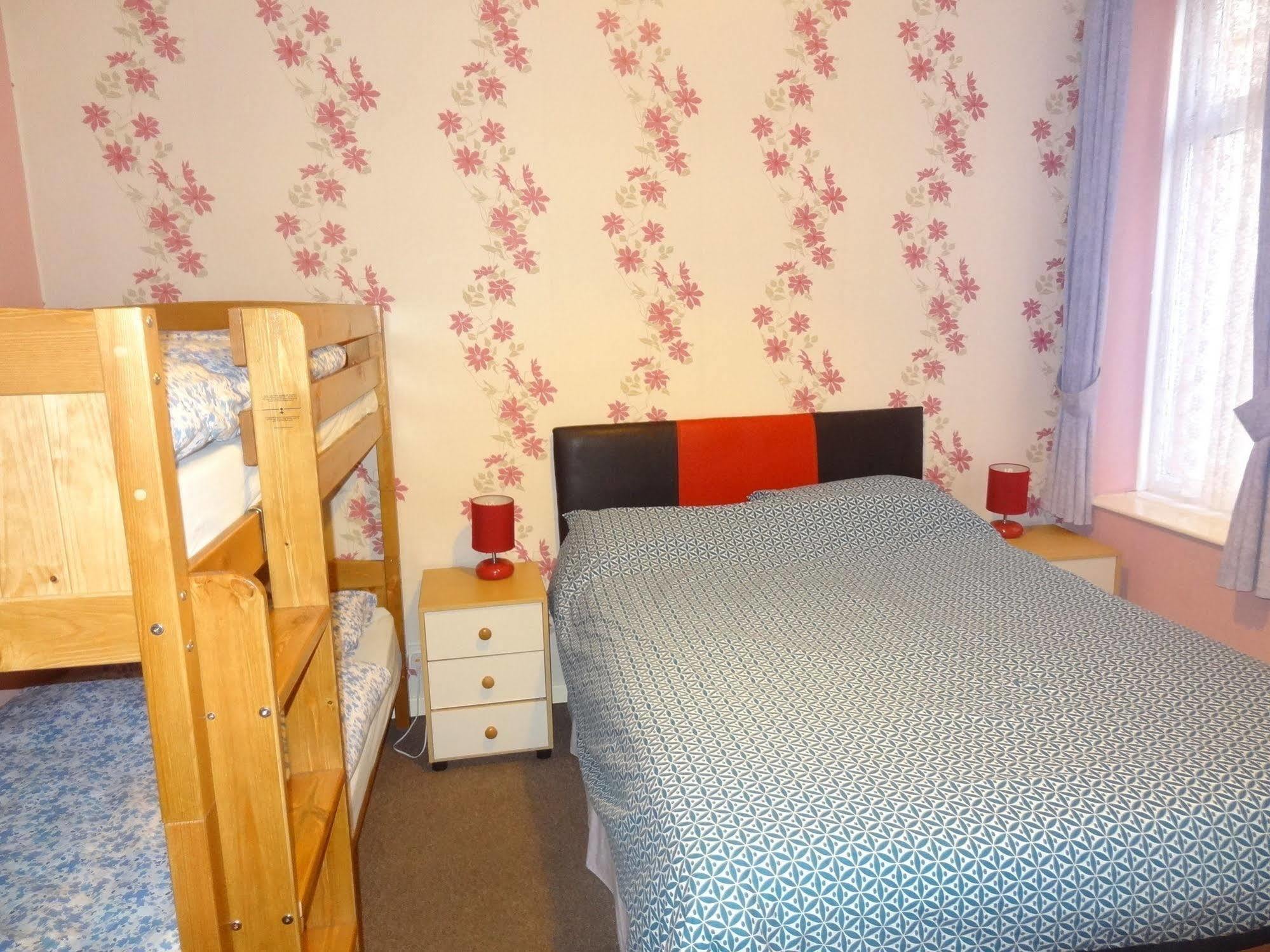 Lindisfarne - Families & Couples Only * Blackpool