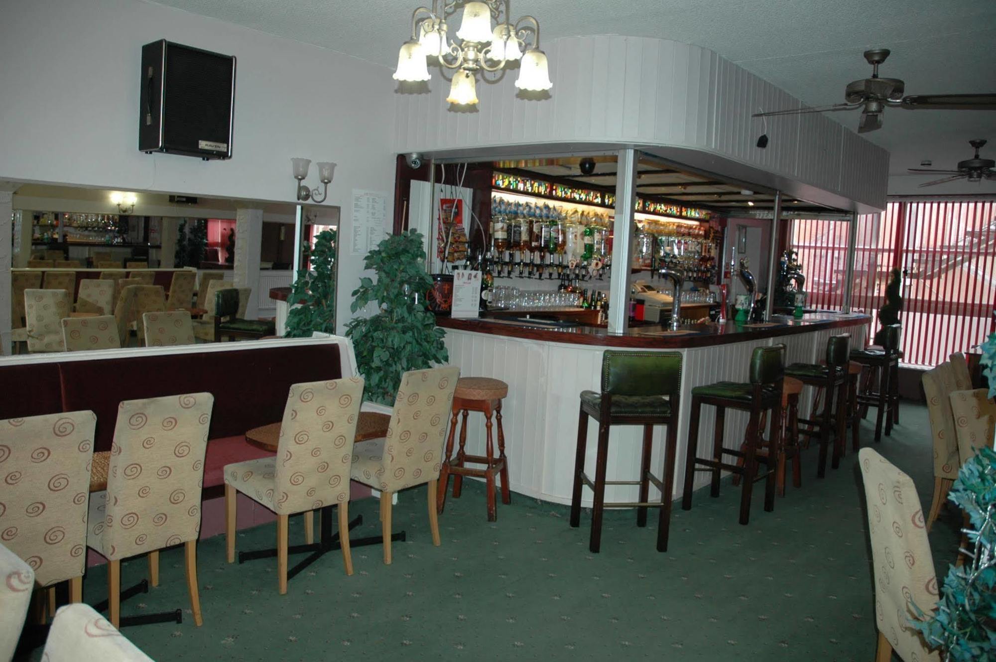Arncliffe 3*