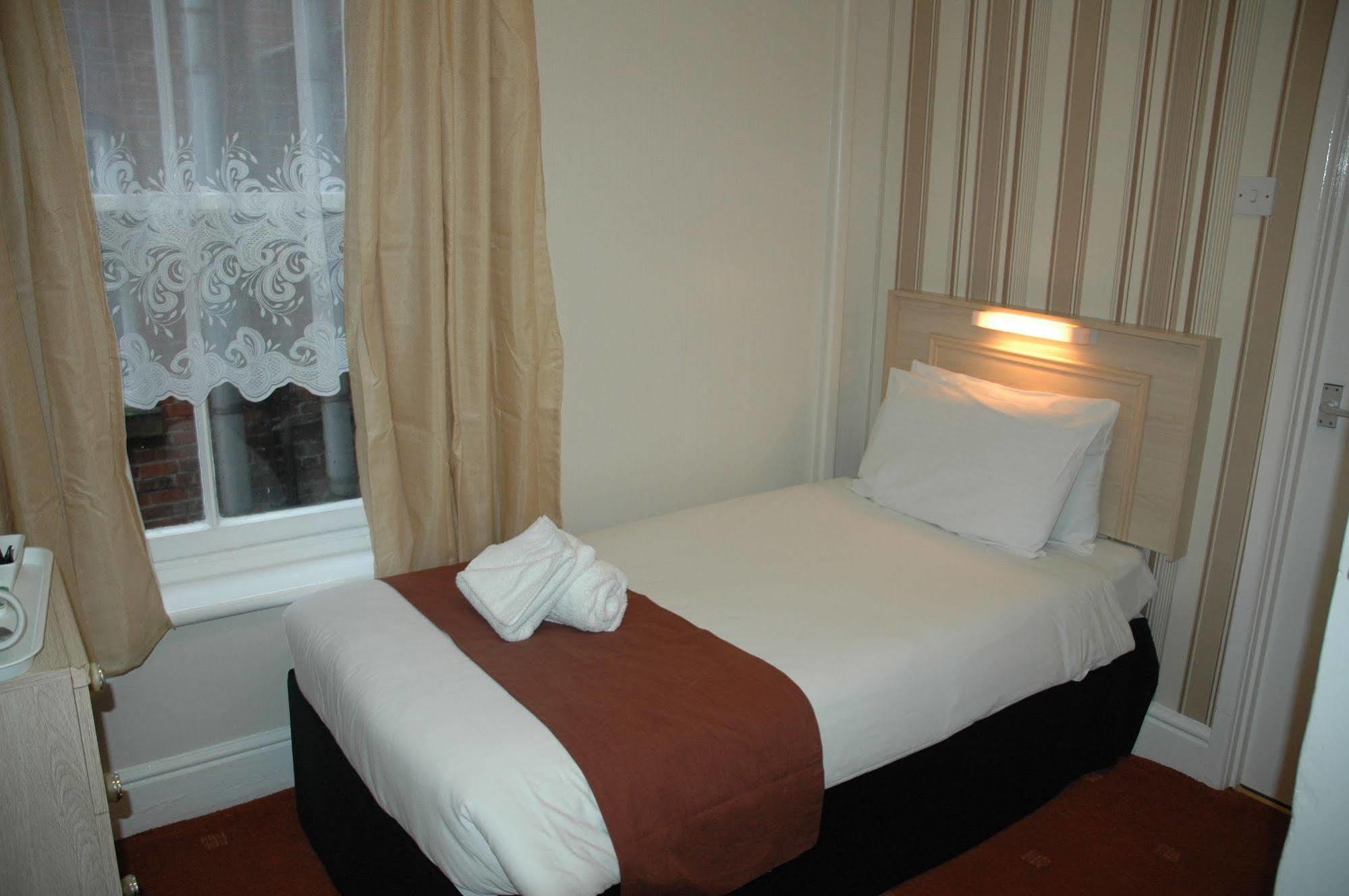Arncliffe Hotel Blackpool