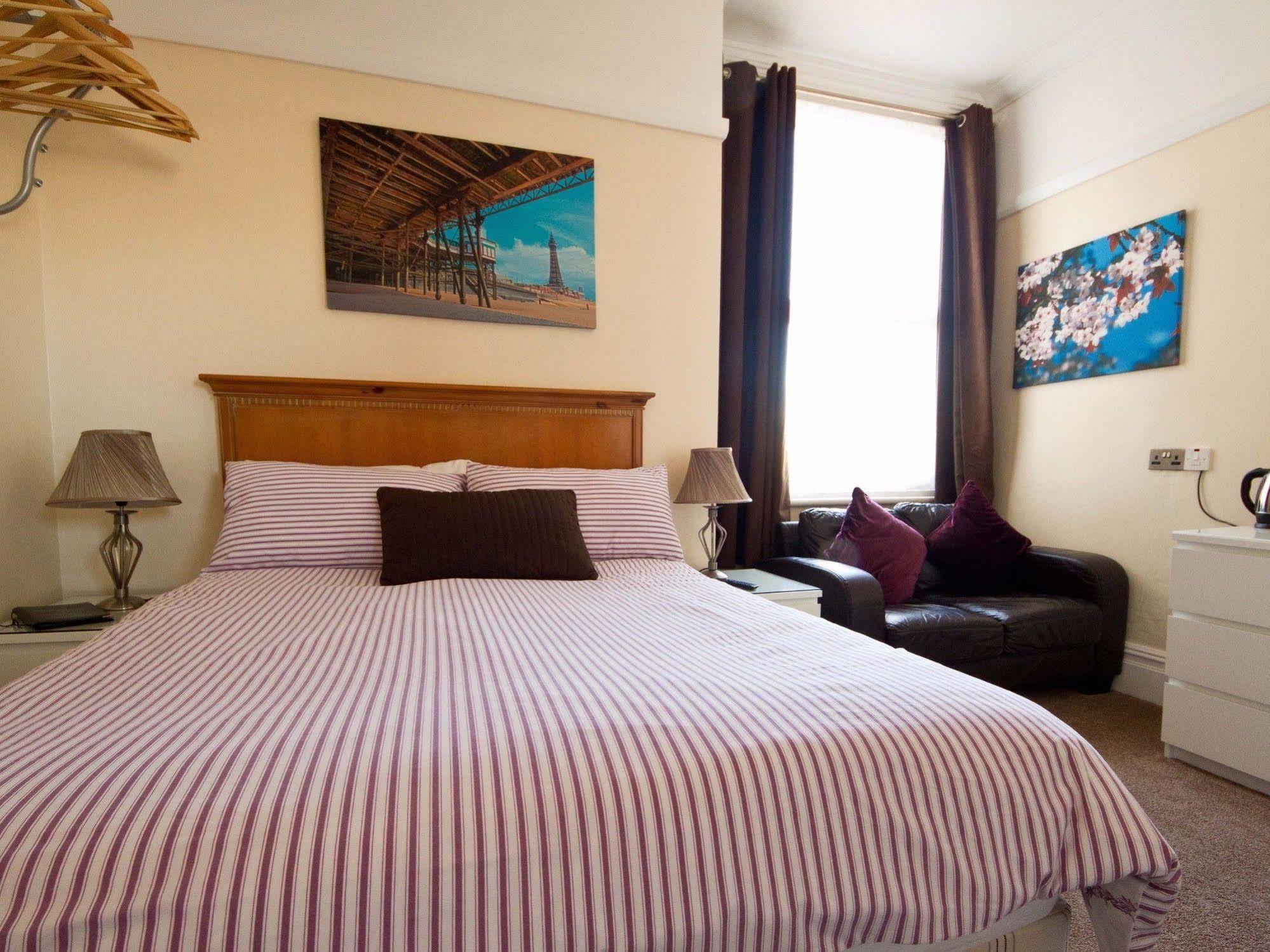 Rossall House , For Families & Couples 3*