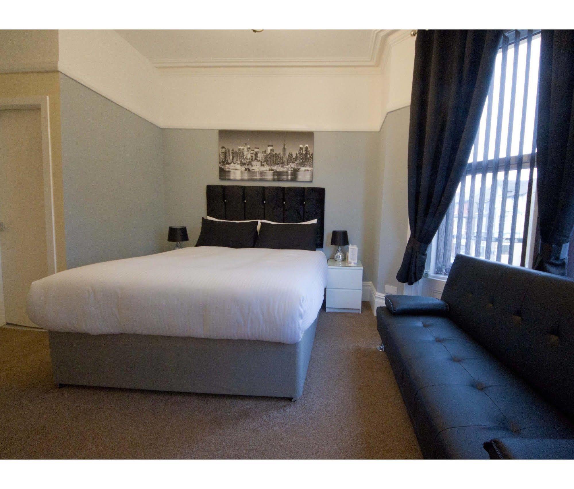 Guest house Rossall House , For Families & Couples Blackpool
