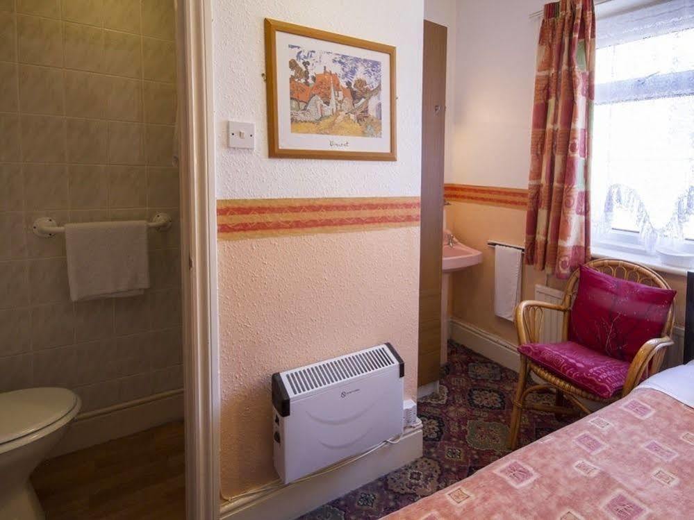 Brooklands Over 50'S Only Guest house