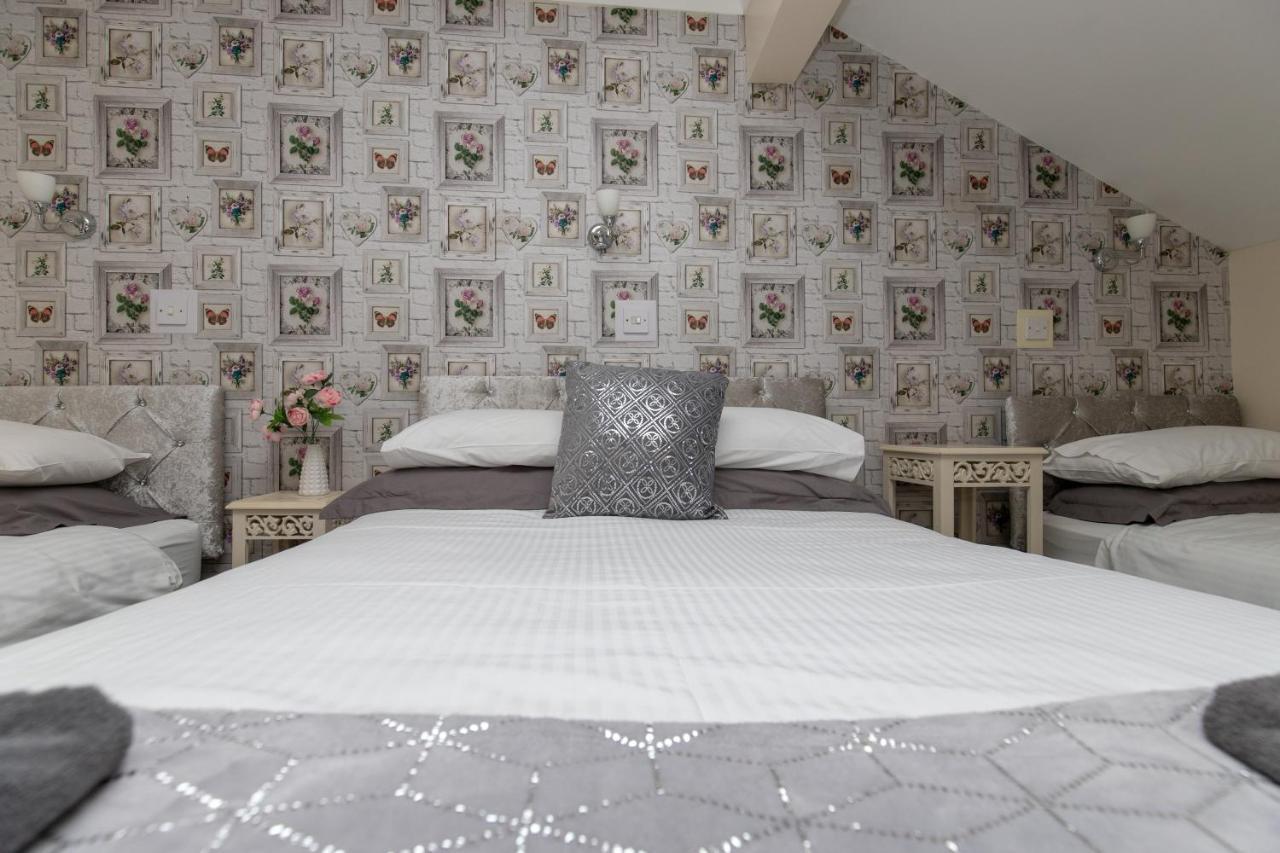 Guest house The Carlton