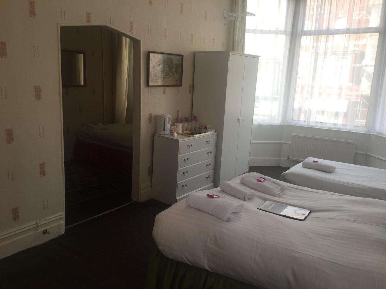 The Near Winter Gardens 3*