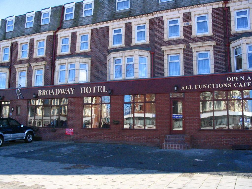 Broadway Hotel