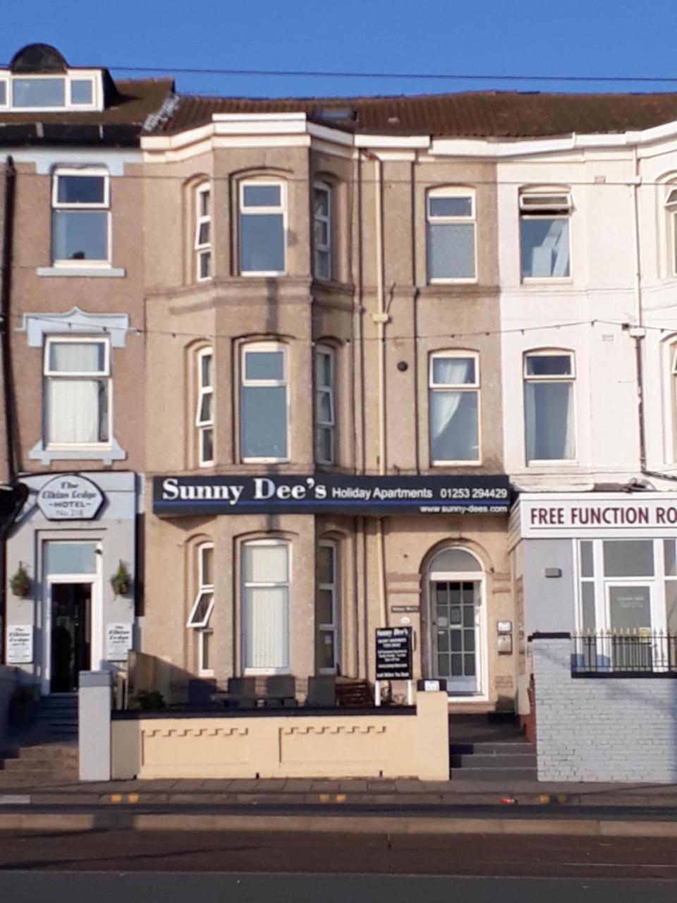 Sunny Dee's Holiday Blackpool
