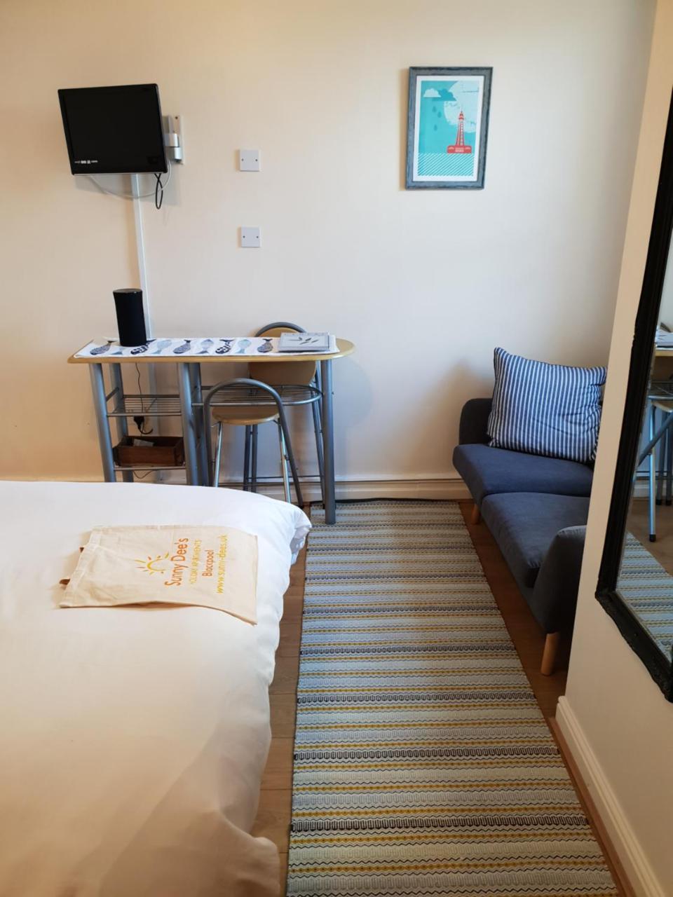 Sunny Dee's Holiday Aparthotel