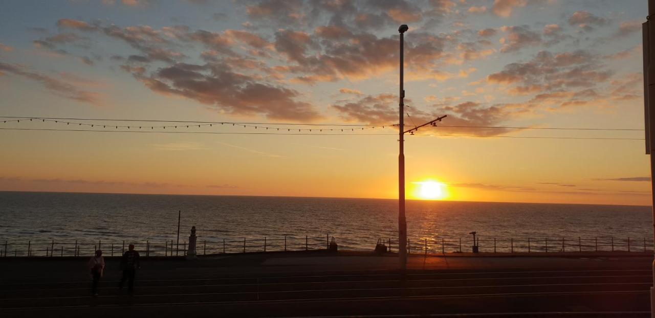 Sunny Dee's Holiday Blackpool