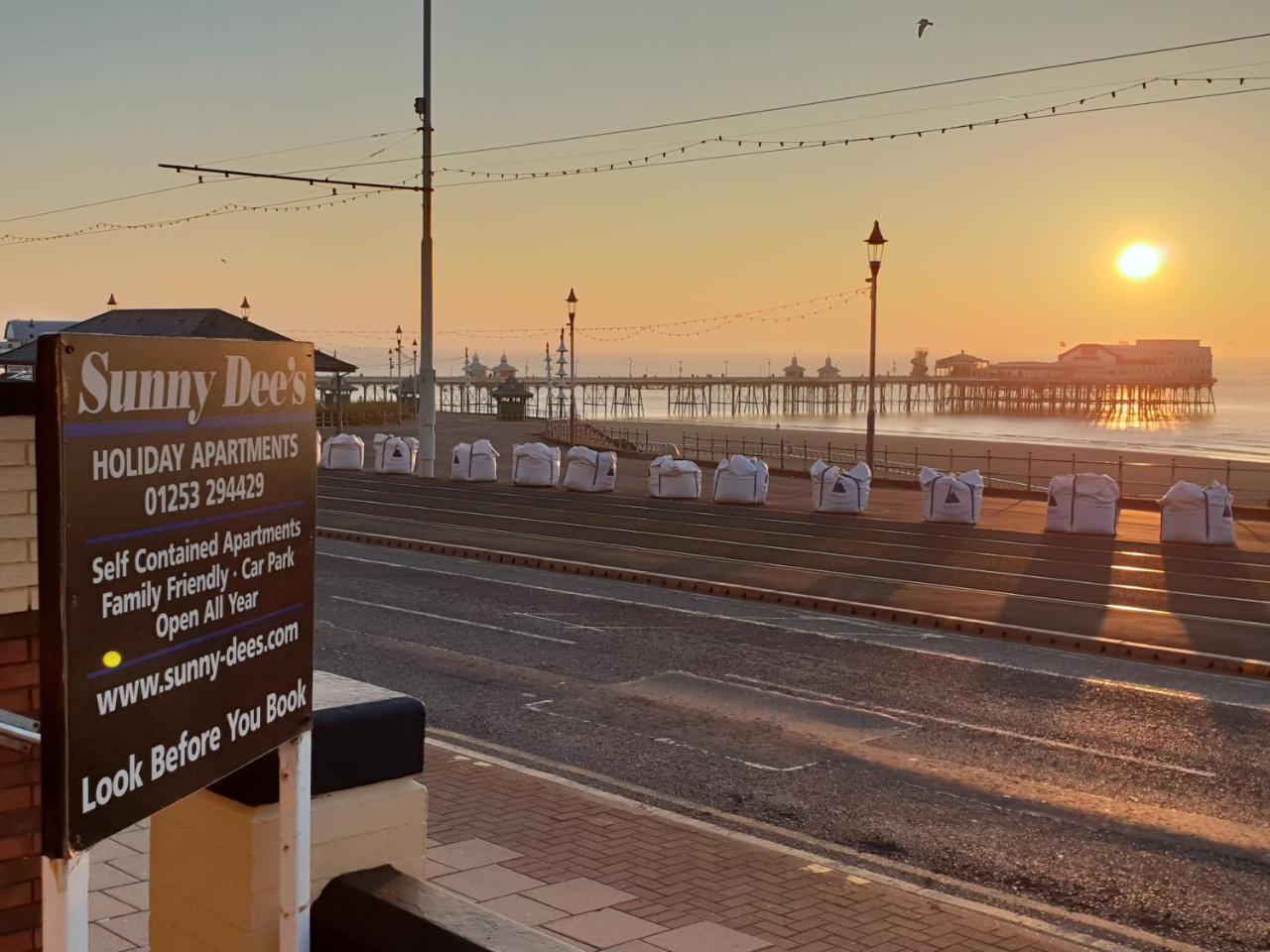 Sunny Dee's Holiday Blackpool