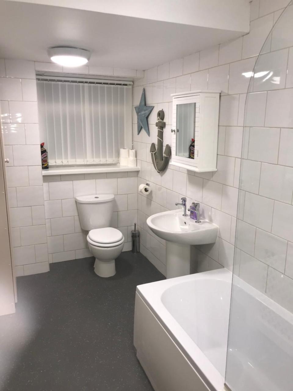 Apartment Simpson View By Service *