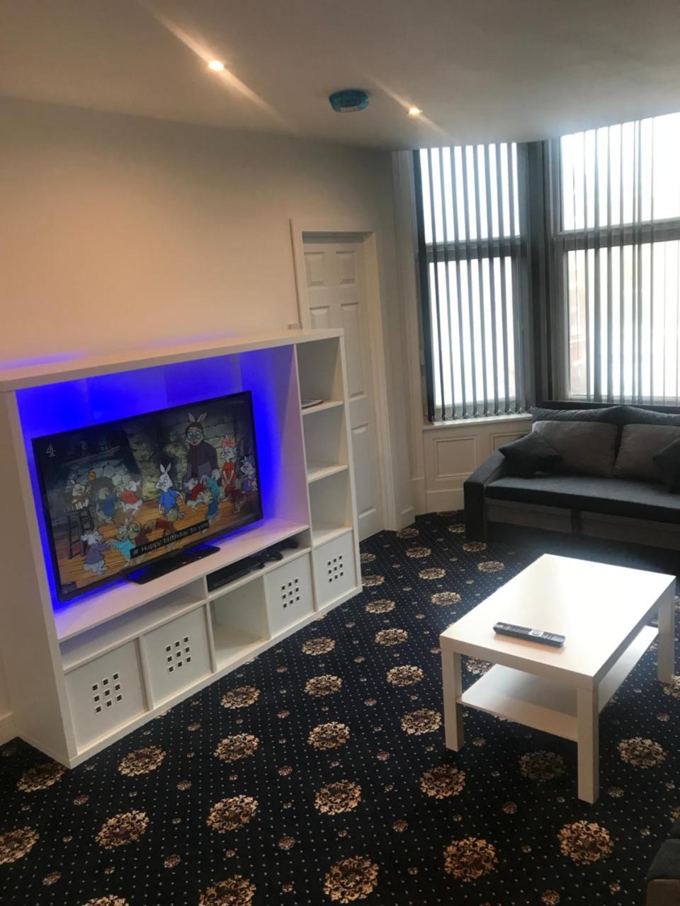 Shores Apartment *